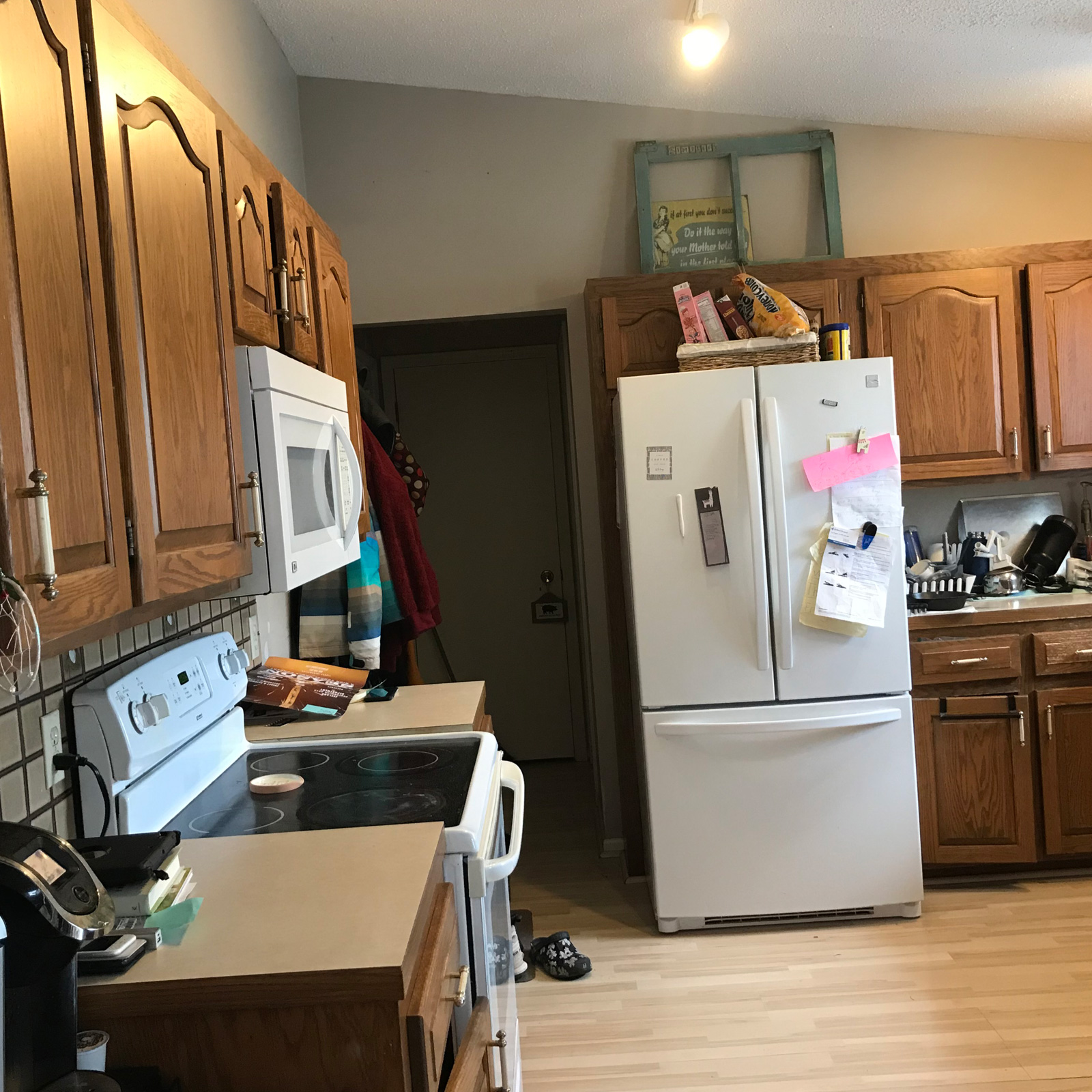 Entry 111 - It's time to renovate this dated kitchen
