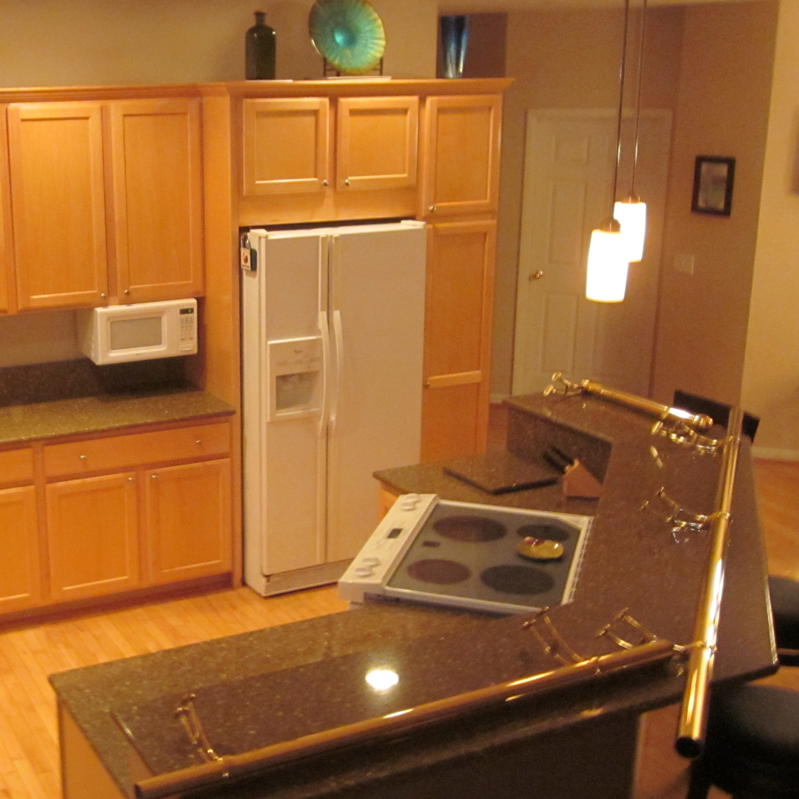 Entry 4 - This dated kitchen needs some love